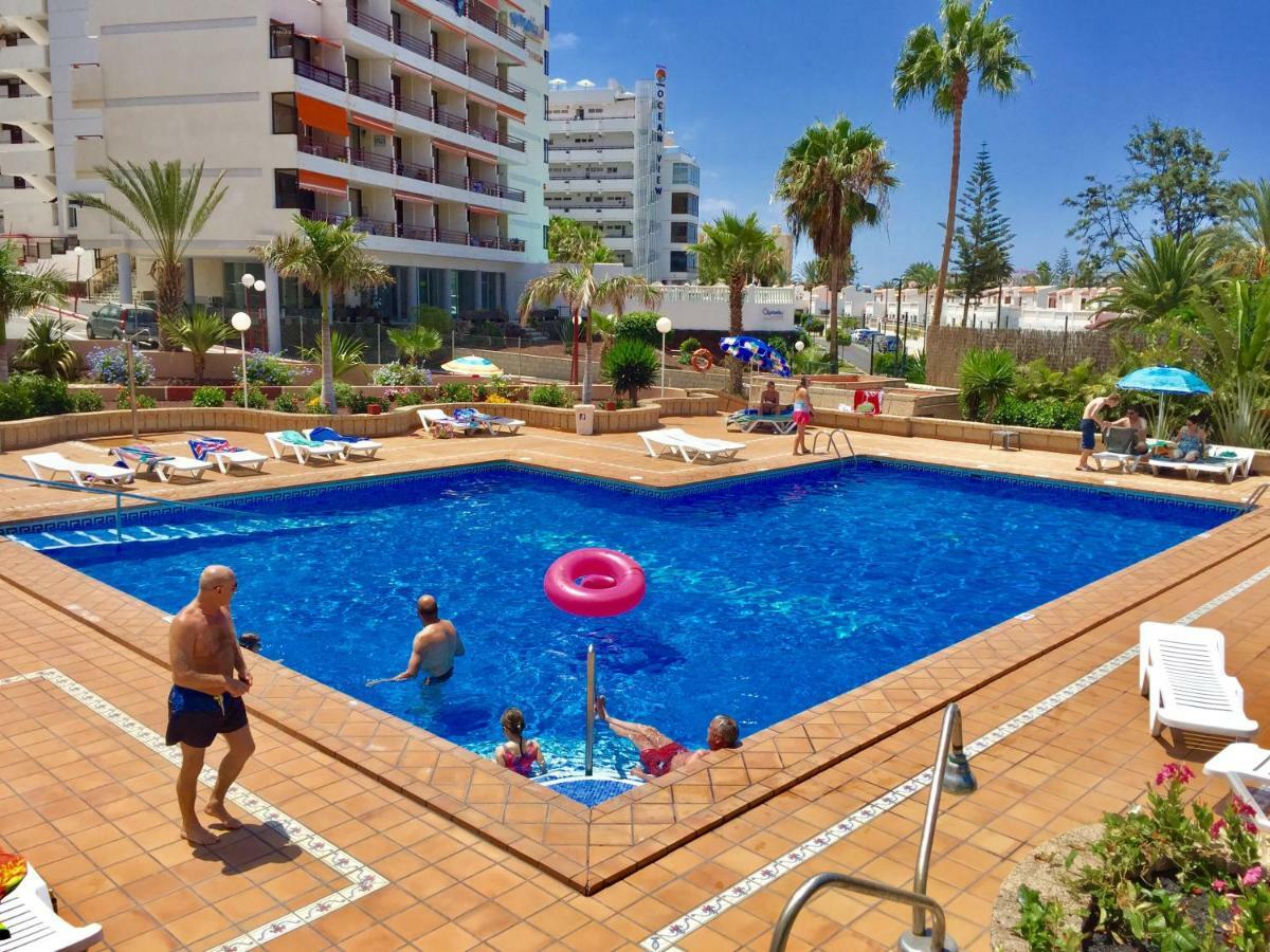 Borinquen Sky Apartments プラヤ・デ・ラス・アメリカス エクステリア 写真